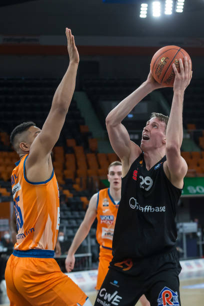 担进攻核心 担进攻核心