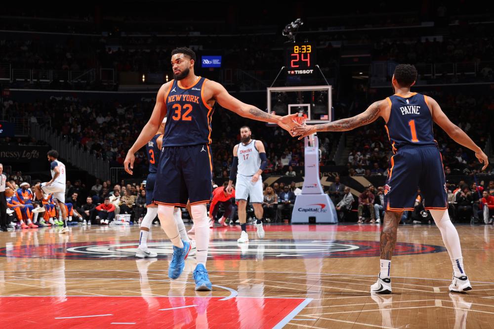 绿茵场上展 绿茵场上展