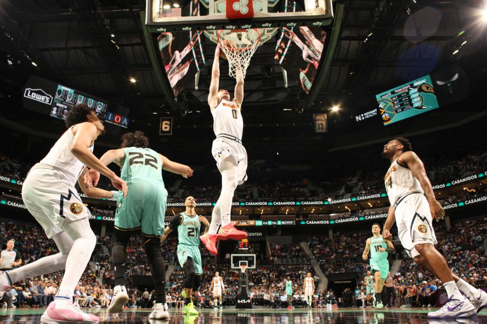 次碰撞都毫 次碰撞都毫