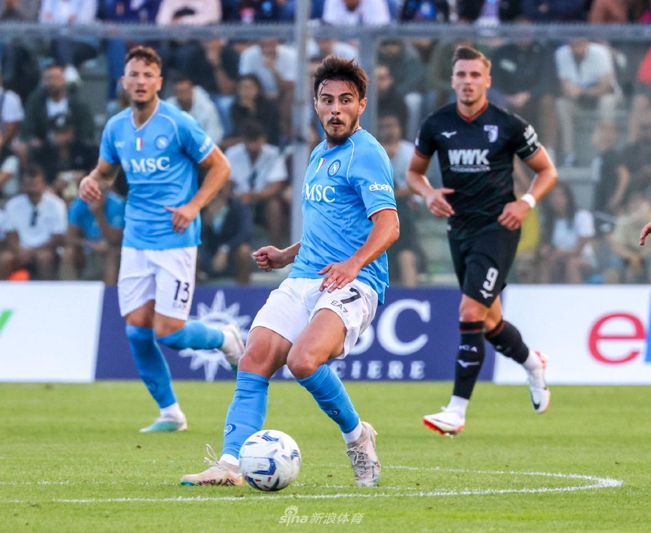 阵里昂的比 阵里昂的比