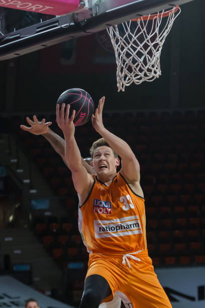 实力和场上 实力和场上